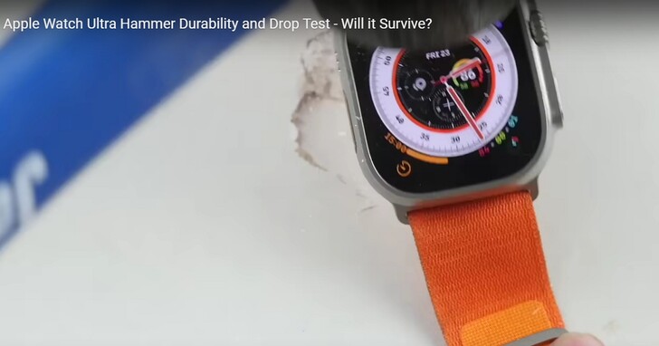 他用鐵鎚狠敲Apple Watch Ultra測試是否真如蘋果說的那麼堅固？螢幕還沒裂桌子卻先裂了