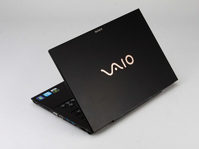 Sony VAIO S13A 評測：中高階商務型、與頂級 VAIO Z 13 差在哪？
