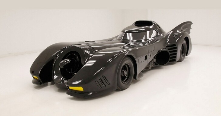 想要收藏真正的蝙蝠車嗎？只要拿得出 150 萬美金你也有機會！