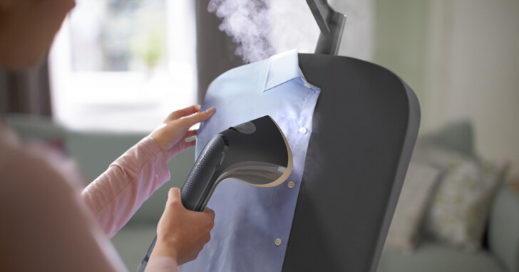飛利浦推出全新新直立式蒸氣掛燙機，讓燙衣省時省力