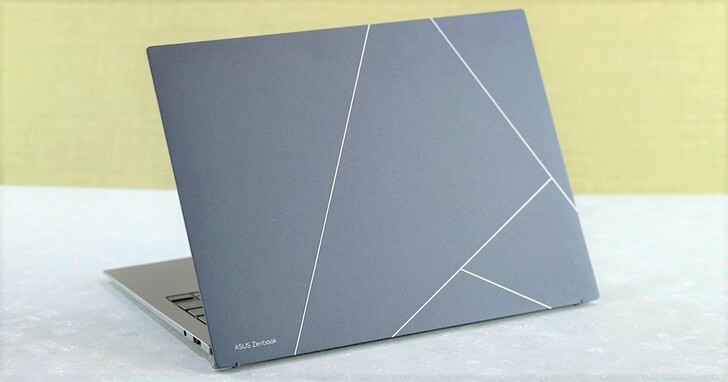 Asus Zenbook S 13 OLED 開箱評測：超薄 13 吋 OLED 筆電、超長續航力，售價 44,900 元起