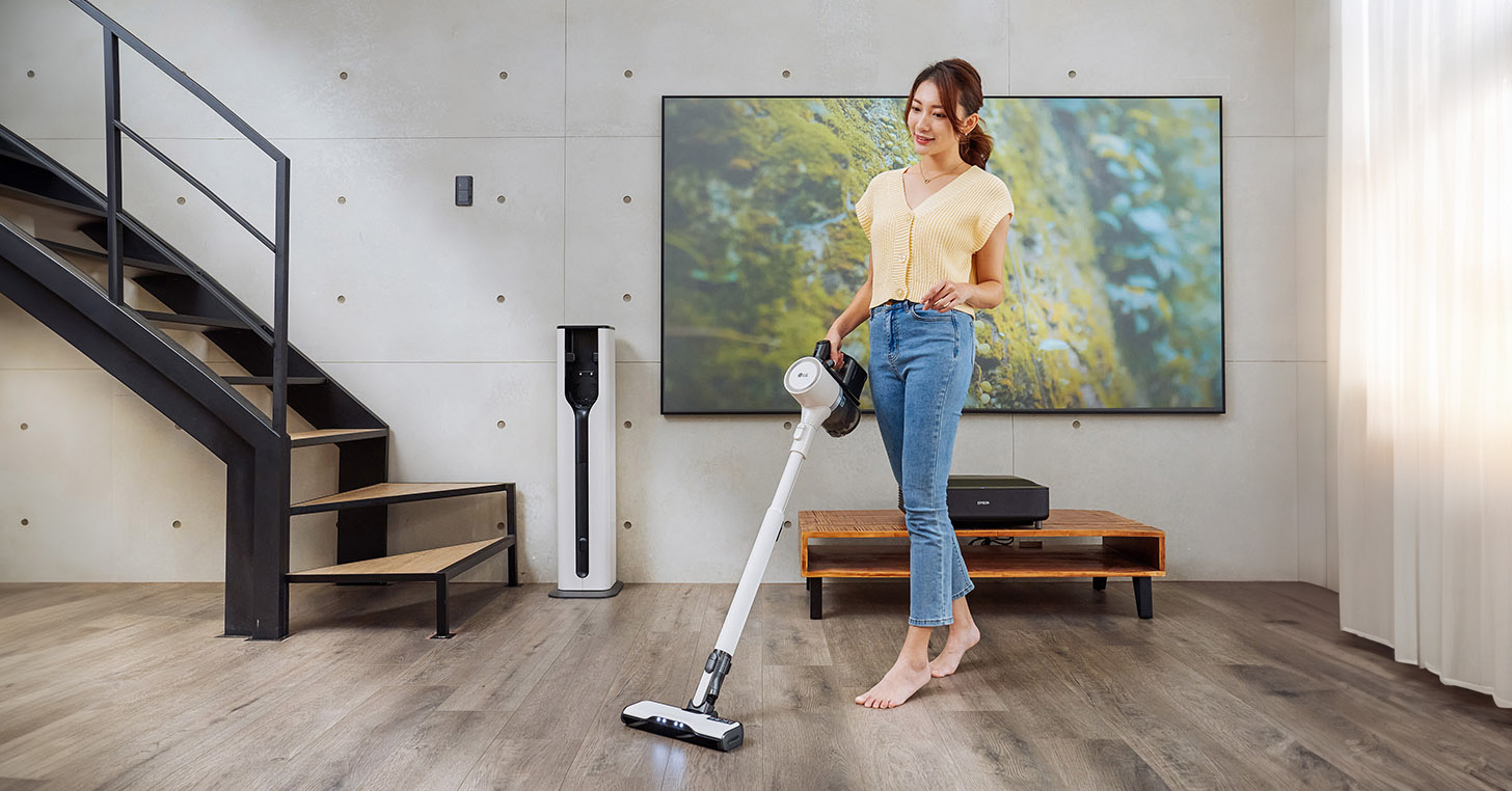 LG A9TS 蒸氣濕拖無線吸塵器開箱動手測:高溫蒸氣拖地、乾吸濕拖同步與免手動自動除塵一應俱全