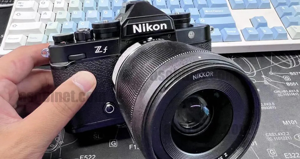 疑似Nikon Zf的實機照流出!與Z fc有高度的相似,可以看見搭載全片幅CMOS