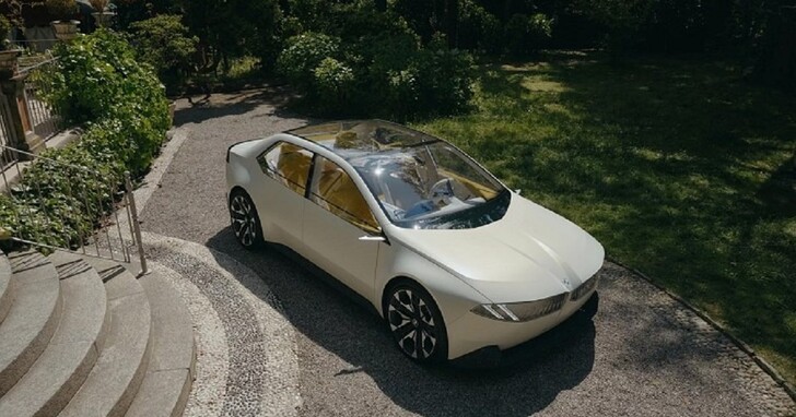 BMW全新電動概念車登場：雙腎形護罩改為橫向發展，沒有按鍵、鍍鉻和皮革，續航里程提高30％