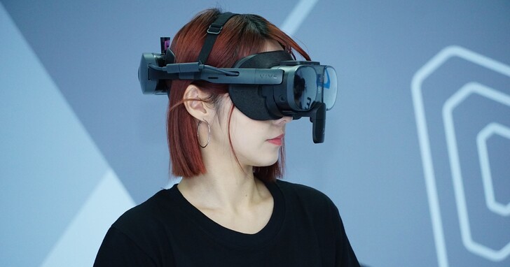 CES 2024：HTC 推出 VIVE 全臉追蹤器，能辨識臉部表情並支援眼球追蹤，售價6,250元