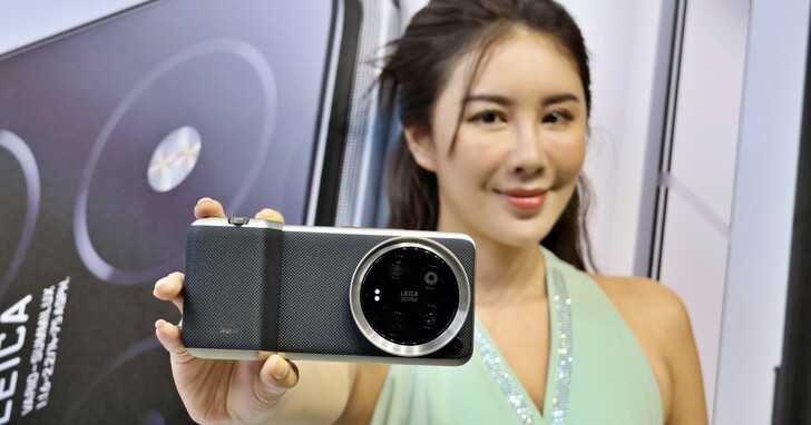 小米 Xiaomi 14 Ultra在台推出：徠卡四鏡頭打造攝影旗艦，預購價34,999元還送專業攝影套裝