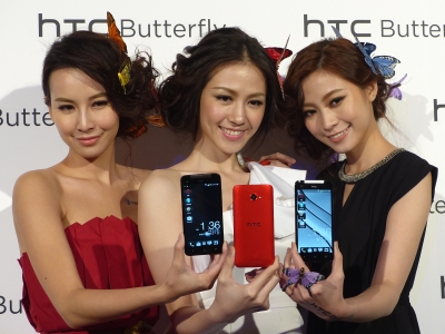 HTC Butterfly 上市！5 吋 Full HD 大螢幕，記者會現場實拍、實測
