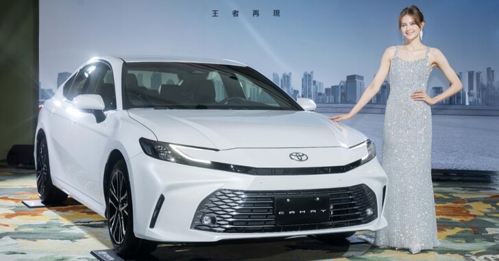 TOYOTA CAMRY 全新改款正式發表：提供四種等級車型，價格 93.5 萬元起