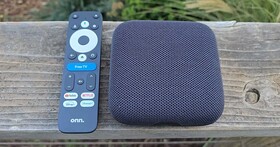 Google TV 未來的遙控器都將有一個「免費電視」按鈕，但你可能用不到