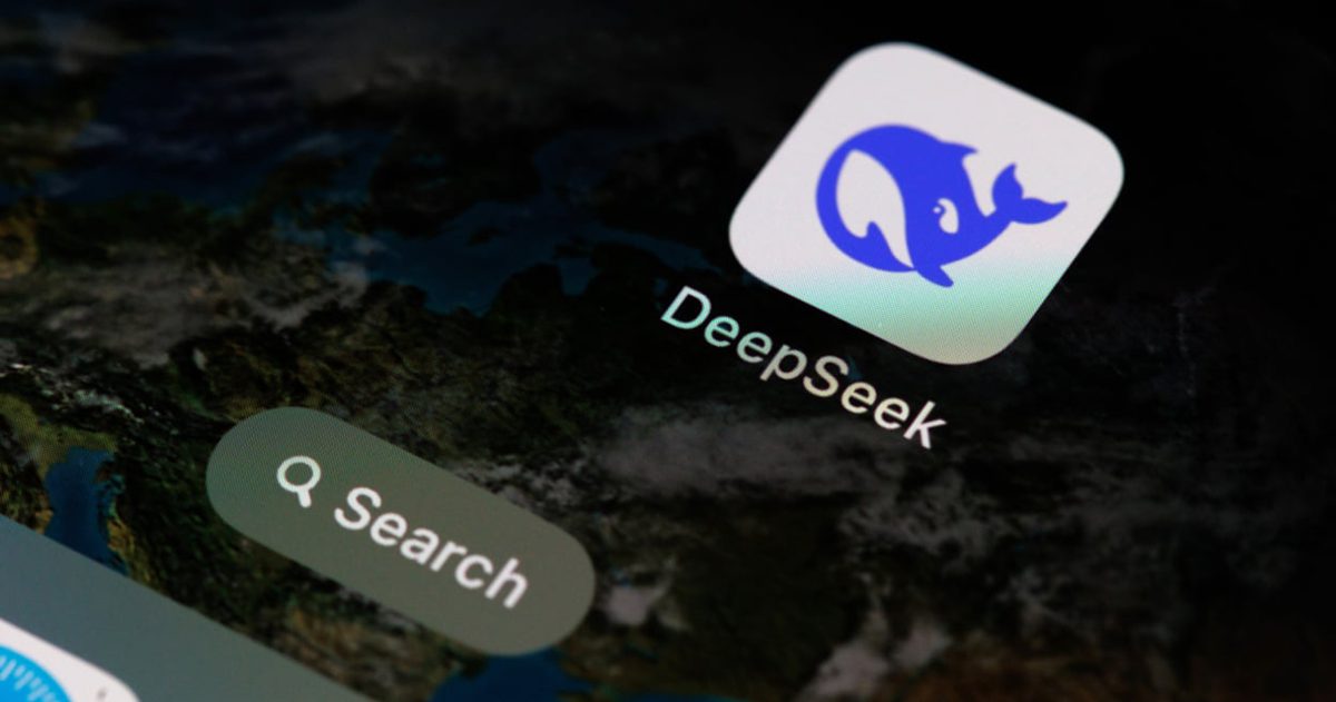 DeepSeek熱度大跌,R2 模型遲遲不推出、月均下載量暴跌72.2%