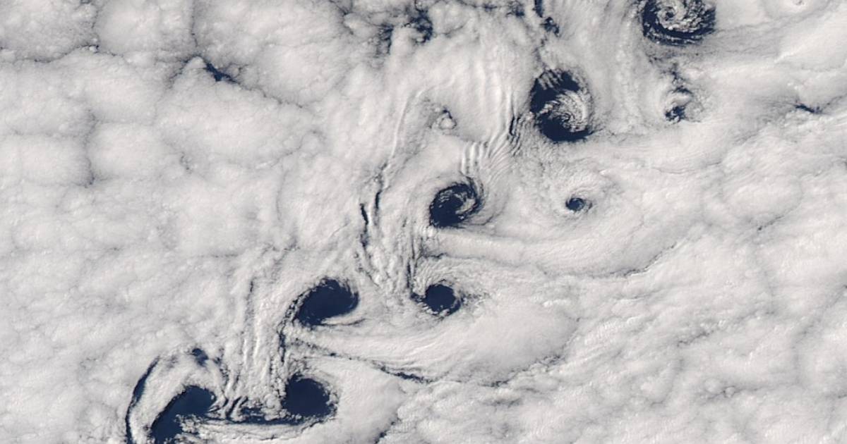 NASA 偵測印度洋「10 個黑暗空洞」!專家揭真相:是卡門渦街現象