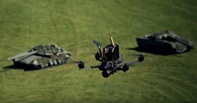 「一人指揮千機」？蜂群無人機時代真的要來了