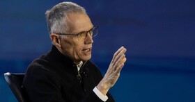 Stellantis 前執行長 Carlos Tavares 預測 Tesla 10 年後恐將消失