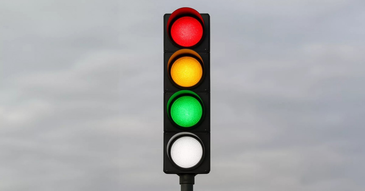 自動駕駛交通革命，第四個「白燈」有望終結紅綠燈困局