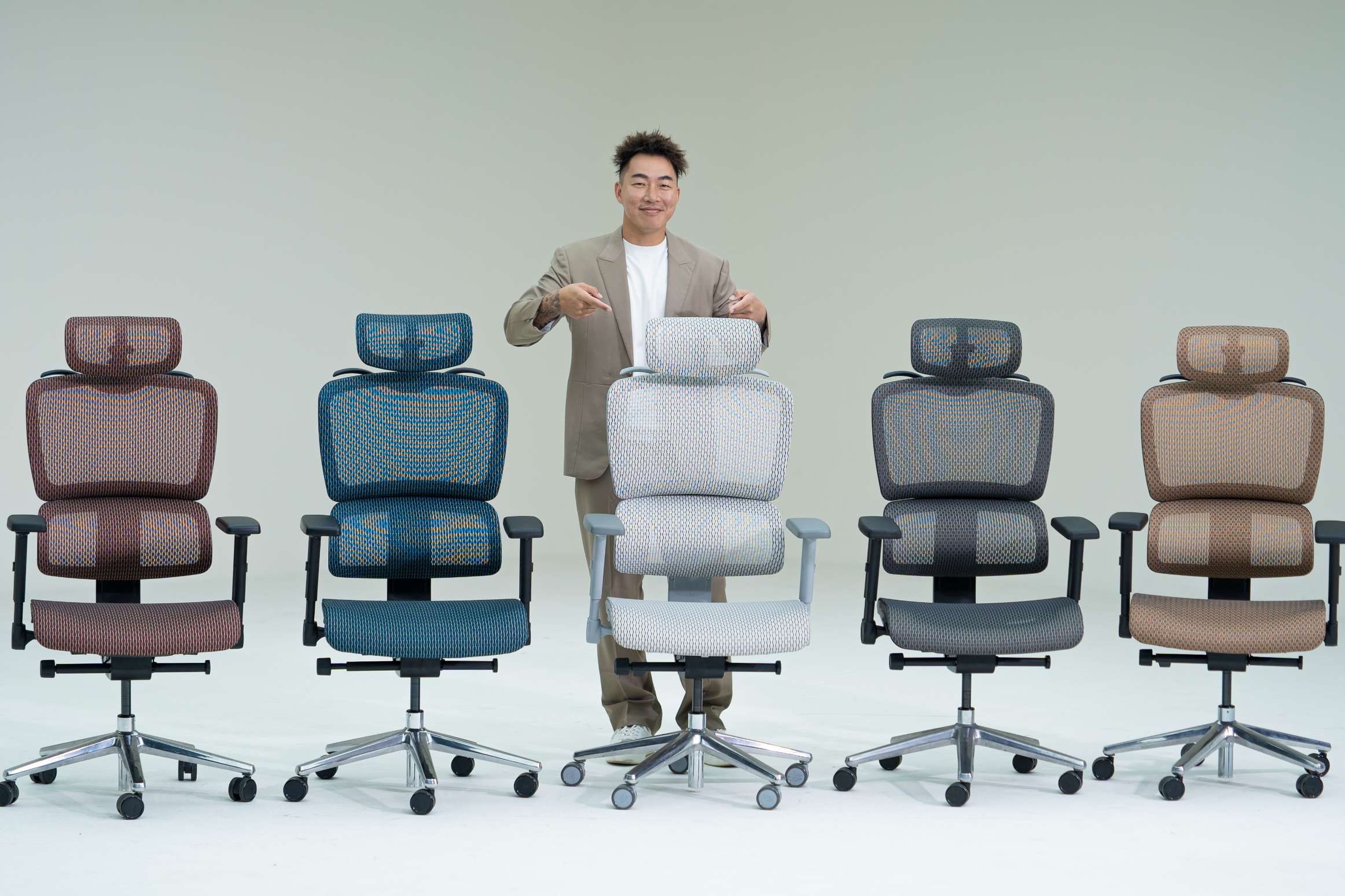 不死鳥降臨！郭泓志 x iRocks 強強聯手 邀你體驗極致舒適生活!