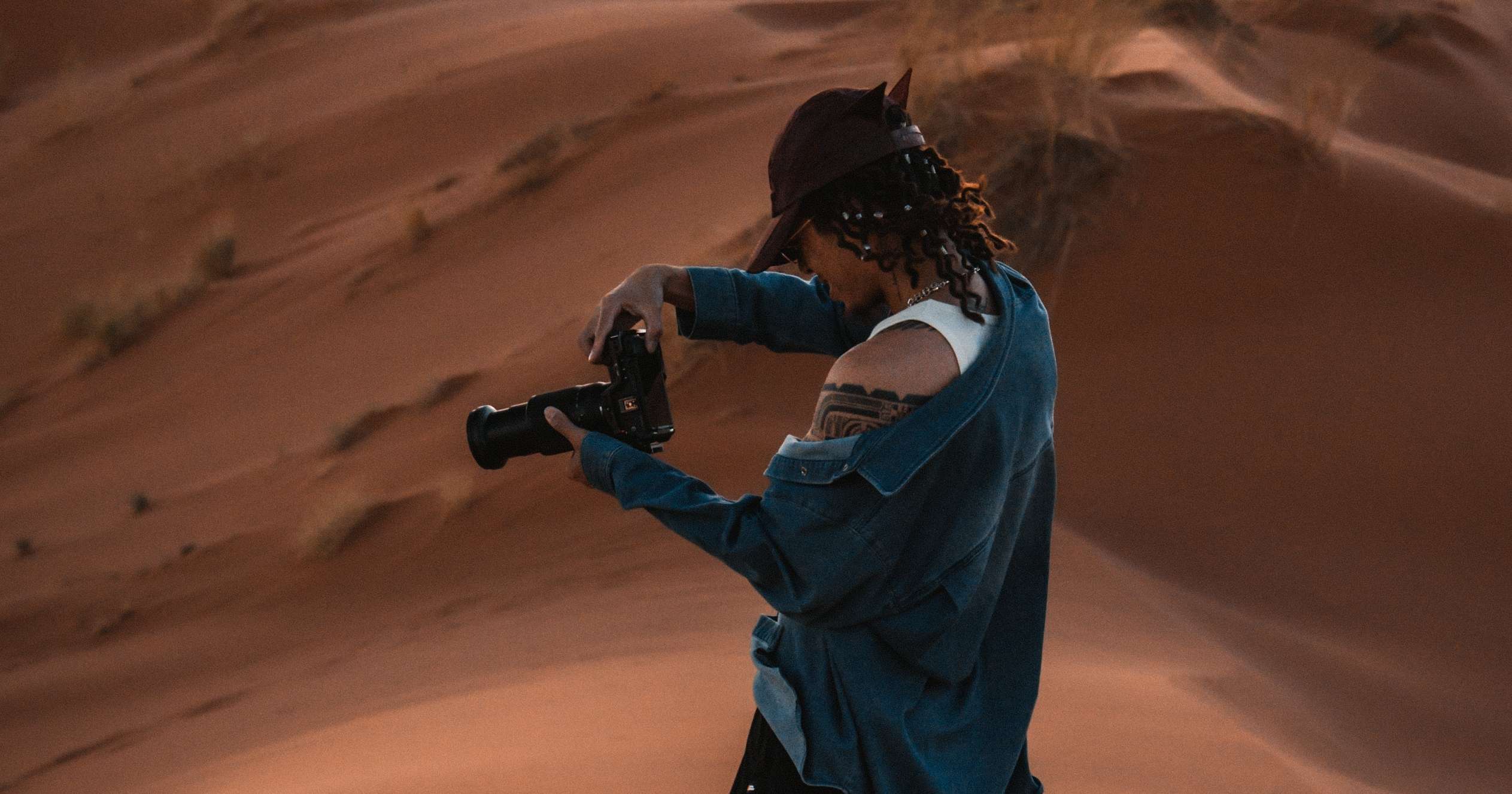 一機雙棲的最優解：專訪導演邱柏昶 Birdy Nio，Nikon ZR 以極致機動實力穿梭光影與日常