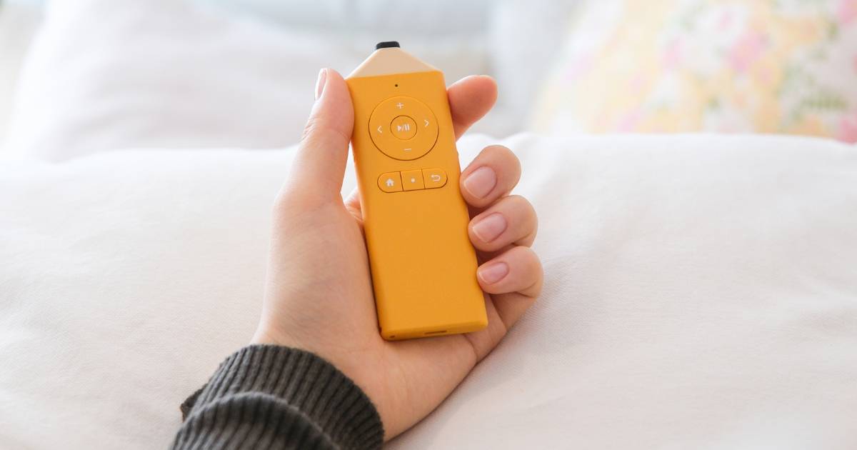 Readmoo 首度跨足閱讀器周邊！聯手 YES24 推出「黃鉛筆」藍牙翻頁器，售價 1,250 元