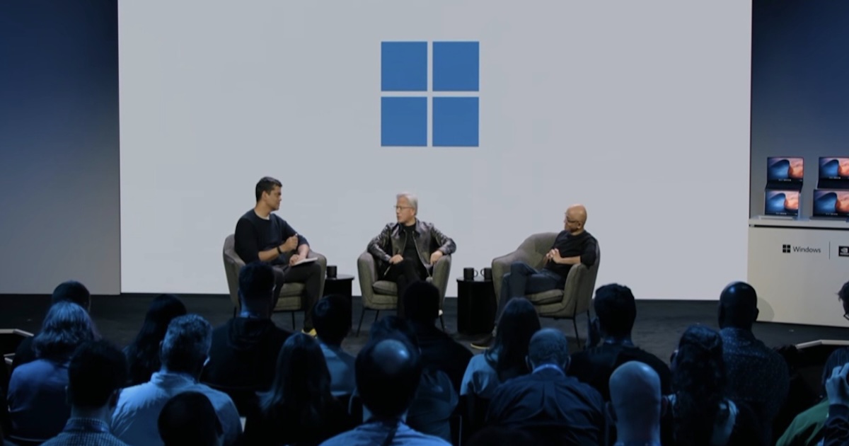 黃仁勳直言輝達因 Windows 而生，力推 AI 落地 PC 告別網路延遲與隱私外洩
