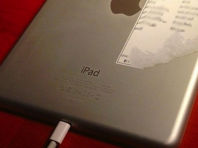 iPad Mini原型機曝光，原來是雙 Mic 設計，後置 Mic 大概留給下一代？