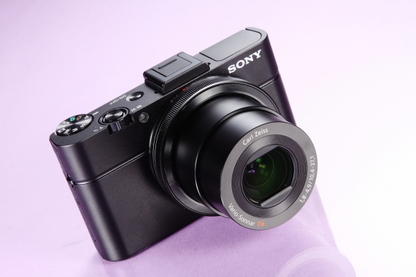 Sony DSC-RX100 II 相機評測：1吋感光元件 再加Wi-Fi、上下掀螢幕