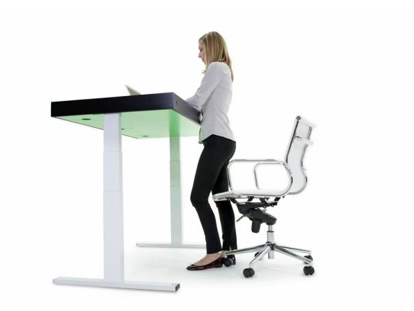 3890美元的辦公桌 Stir Kinect 用智慧型升降讓你上班時間動一動