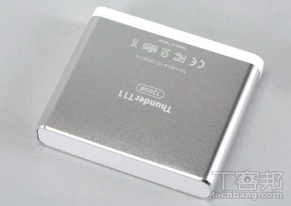 Silicon Power Thunder T11 評測：隨身碟般的 Thunderbolt 外接固態硬碟