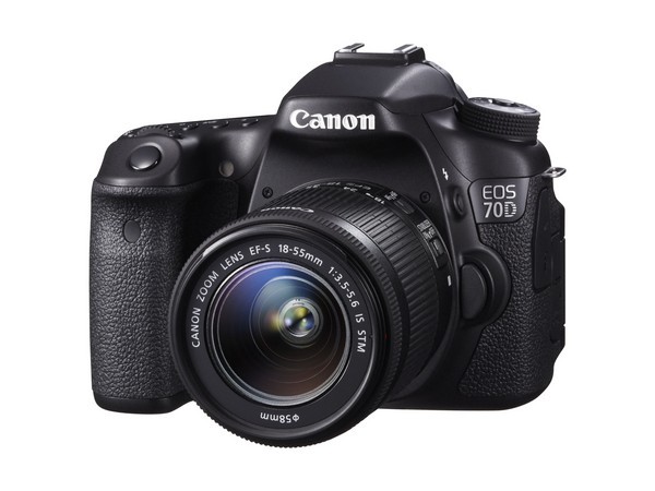 Canon慶祝連續11年在全球可交換鏡頭數位相機市場取得市佔率第一的傲人成績！