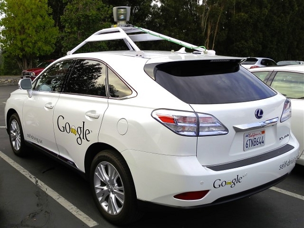 Google幽靈汽車，已經能夠在都會區行駛了