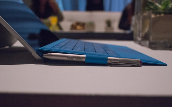 Surface Pro 3 還是 11 吋 MacBook Air，這是個問題