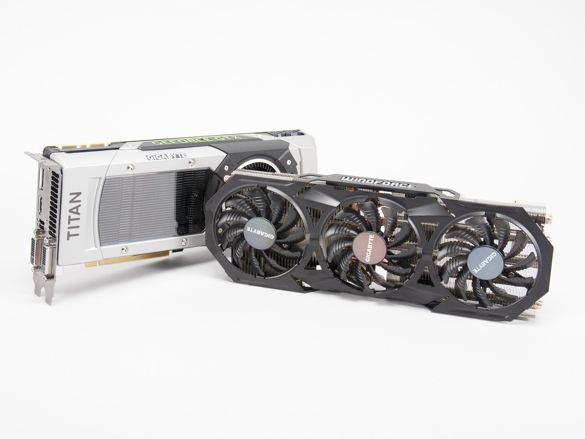 技嘉 Titan Black WindForce 3X 600W，非公板散熱器解析、效能實測