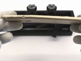 擔心iPhone 6 Plus彎掉嗎？專用工具幫你凹回去