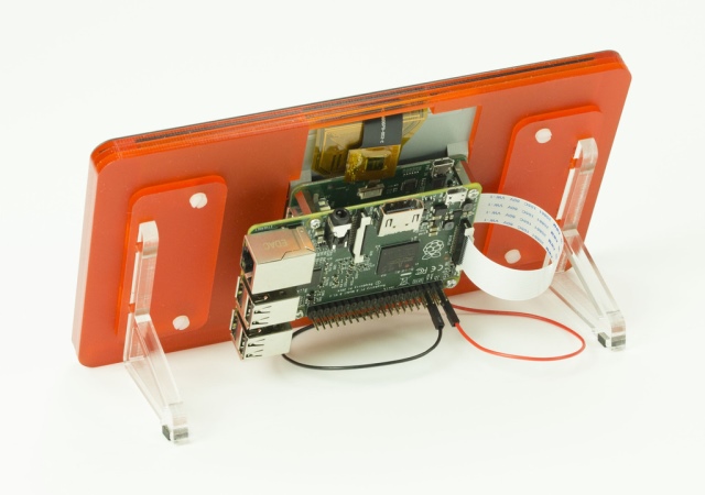 Raspberry Pi推出官方螢幕，自己打造7吋手工平板電腦