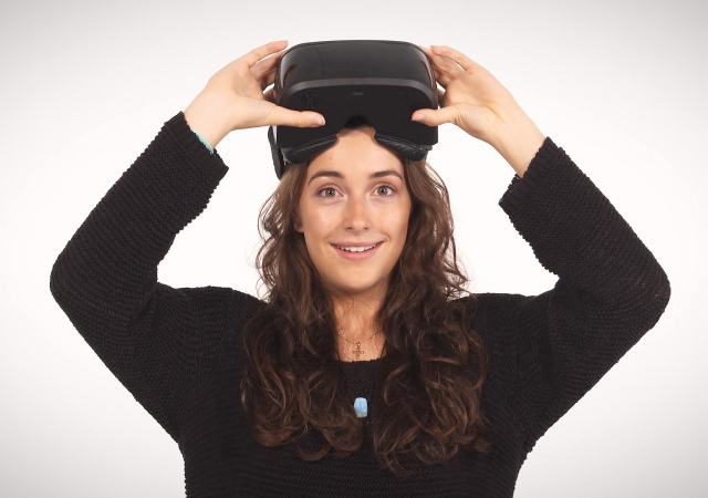 二合一VR顯示器AuraVisor，不需電腦直接讓你身歷其境