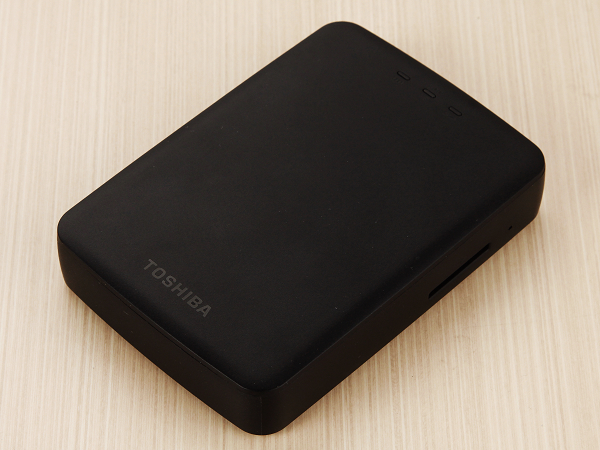 Toshiba Canvio AeroCast 無線傳輸外接硬碟，傳送檔案最方便