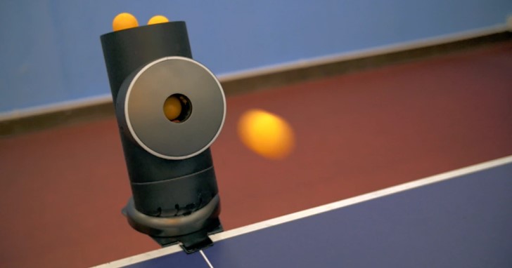 一個人的桌球：智慧型桌球發球機Trainerbot，上旋、下旋、側旋都能發