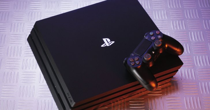 不懼 Switch 來襲，Sony的「半代升級」旗艦主機 PlayStation 4 Pro 強在哪裡？