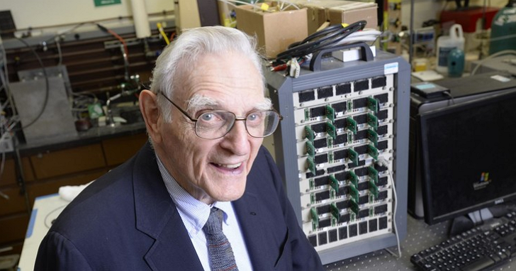 94歲高齡「鋰電之父」再出手：發明新「全固態電芯」讓冬天手機不再關機