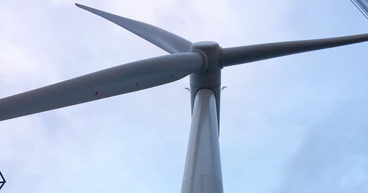 世界最大的風力發電廠在英國登場，轉一圈一家人可以用電 29 小時