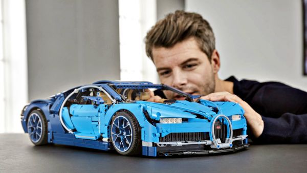 大男孩夢寐以求，Lego Technic 最新力作 Bugatti Chiron 1：8 正式發售！