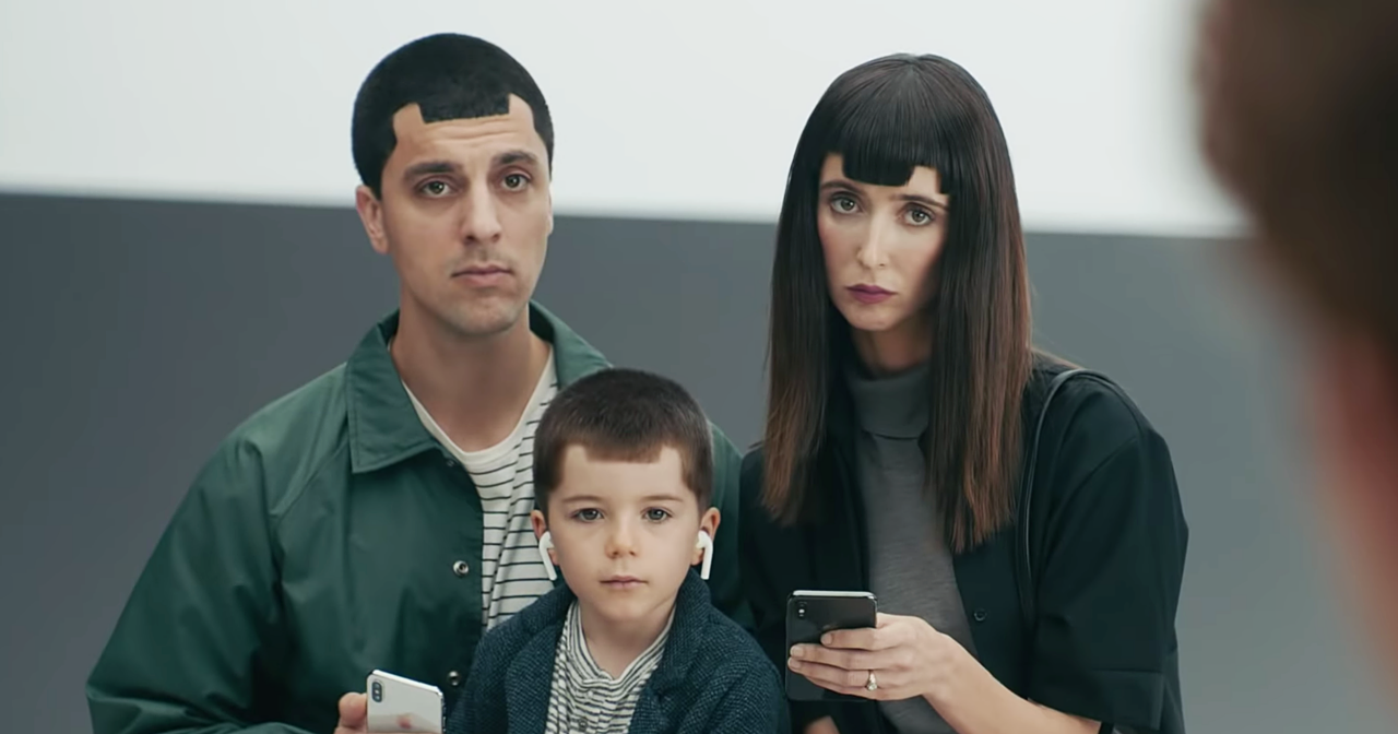 你才瀏海 你全家都瀏海 Samsung 新廣告嘲諷iphone X 瀏海設計 T客邦
