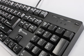 i-rocks KR-6260 薄膜式鍵盤搶先評測，最高 24鍵不衝突