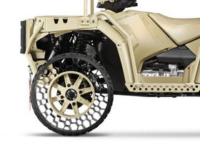 美國 Polaris公司明年就要推出量產版的｢NPT｣免充氣越野輪胎