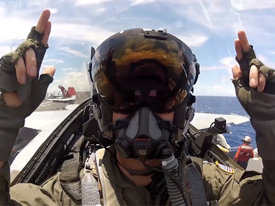戰鬥機架上 GoPro極限運動攝影機，記錄超強飛行與攻擊畫面！