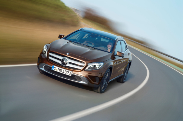 Mercedes-Benz 十月限定車款享專屬優惠 超低月付19,999 輕鬆擁有 CLA和 GLA