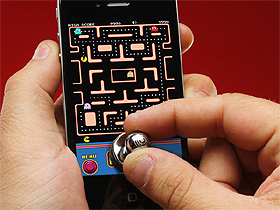 iPhone 與 iPad 的專屬控制桿出現，打 Game 更方便！