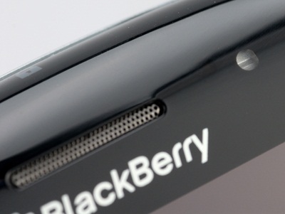 BlackBerry Torch 9860：最大觸控螢幕的黑莓機