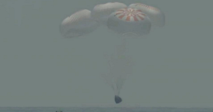 45年來首次「濺落」歸來，SpaceX「飛龍號」太空艙成功濺落墨西哥灣