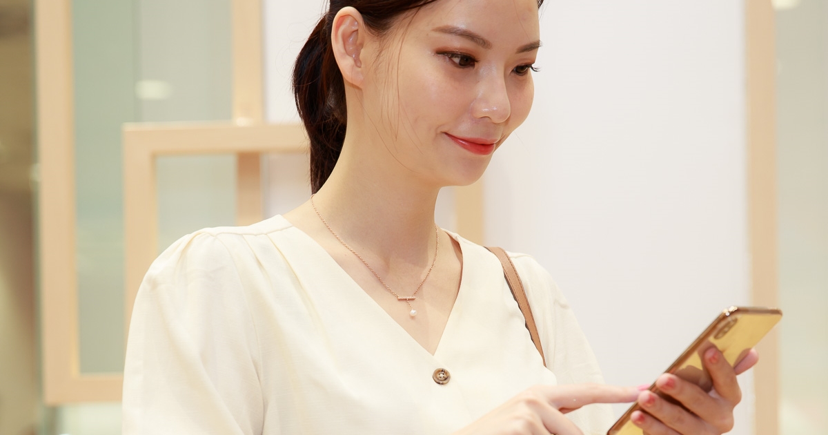 遠傳「春省方案」,499 上網吃到飽送旅遊金、買 Apple Watch 送充電豆腐頭