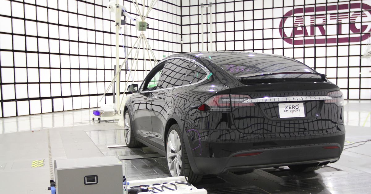 ARTC車輛中心電磁相容（EMC）實驗室。獲美國GM與Ford 高壓EV領域雙認可