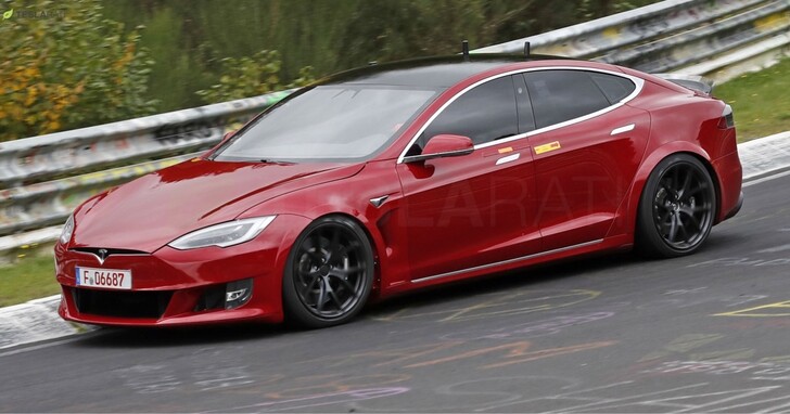 Model S Plaid成為首款四分之一英里加速賽跑進 8 秒的特斯拉汽車